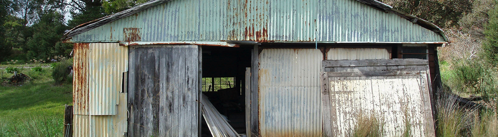 old shed 1600x440